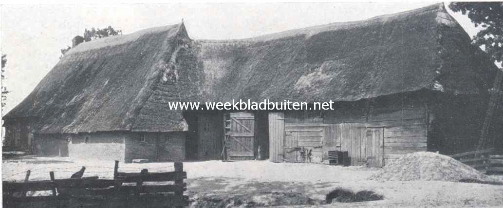 Door de binnenlanden van Drente. Drentsche hallewoning met hooischuur als verlengstuk
