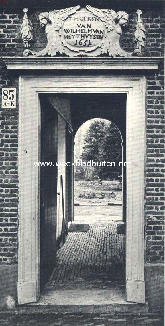 Haarlemsche hofjes. Hoofdingang van het hofje van Heythuysen aan den Hout