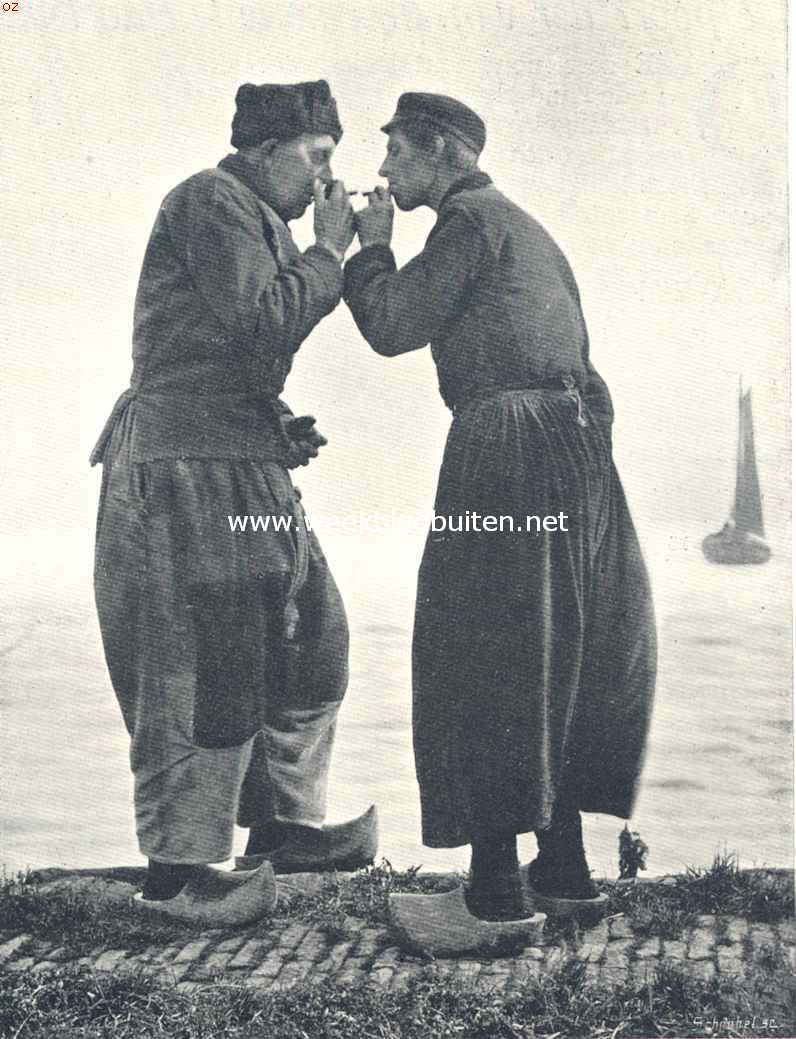 Volendam en de haringvangst. Op den dijk bij Volendam