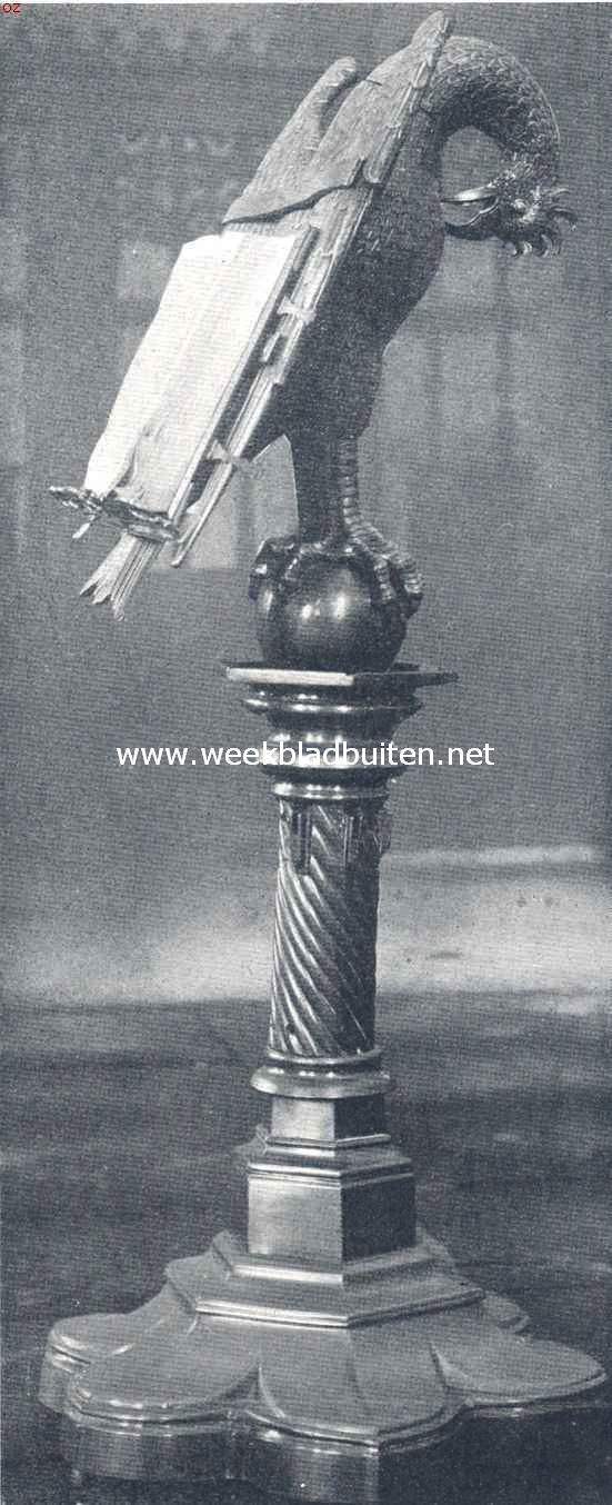 De oude Sint Bavokerk te Haarlem. De St. Bavokerk te Haarlem. De geelkoperen 