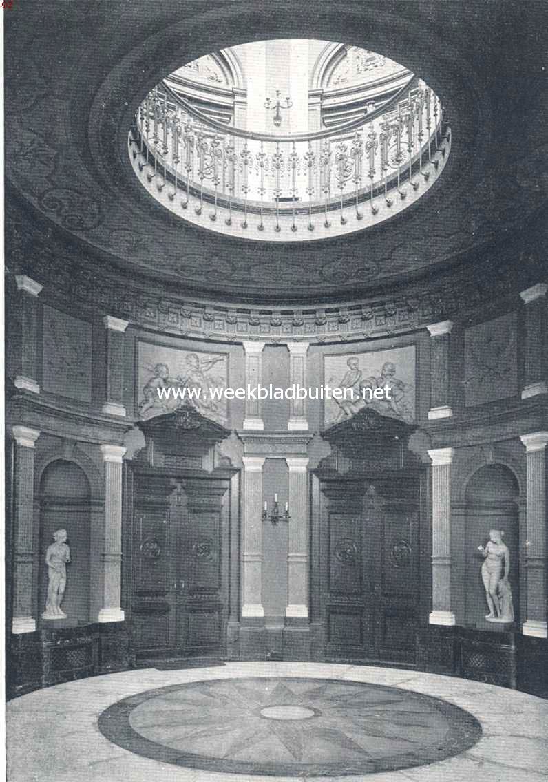 Teylers Fundatiehuis te Haarlem. Vestibule van Teylers Museum