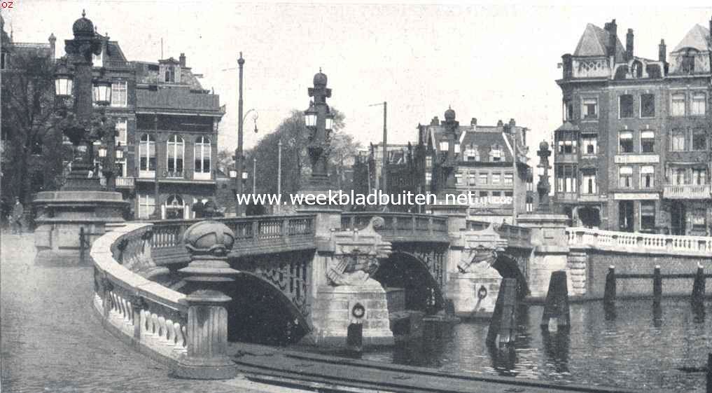 Langs den Amstel. De Amstel bij de Blauwbrug