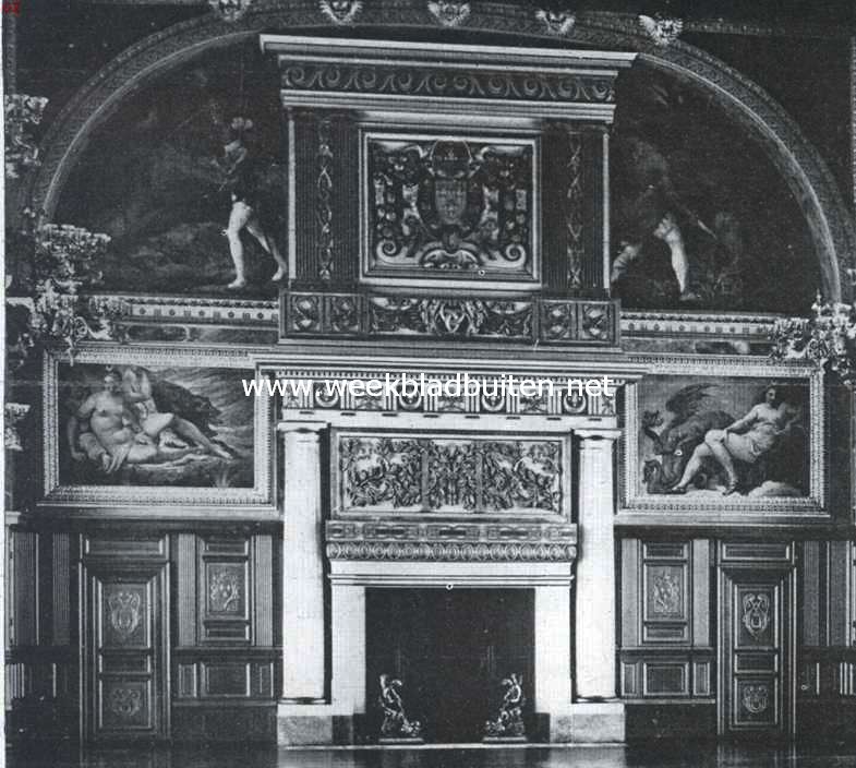 Paleizen en kasteelen om Parijs. Fontainebleau. Wand in Galerie Henri II