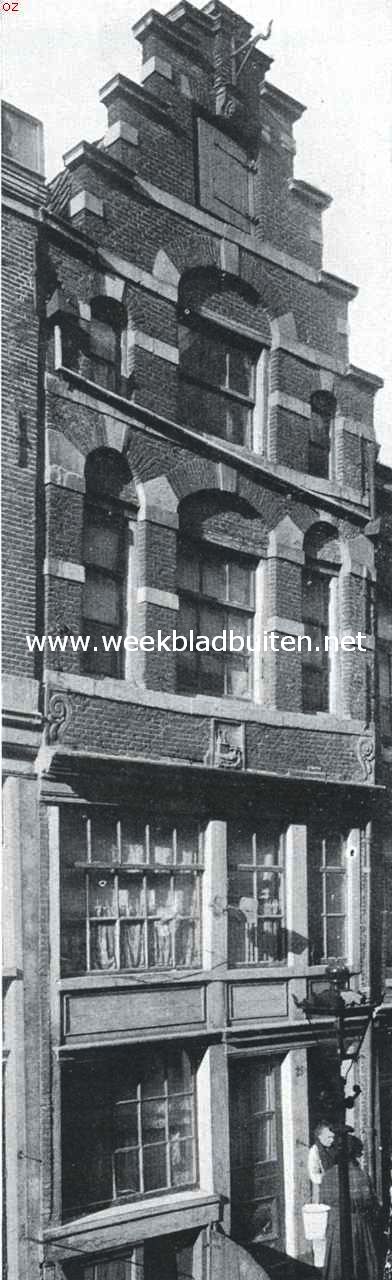 Amsterdamsche trapgevels. Gevel aan de Groote Bickerstraat