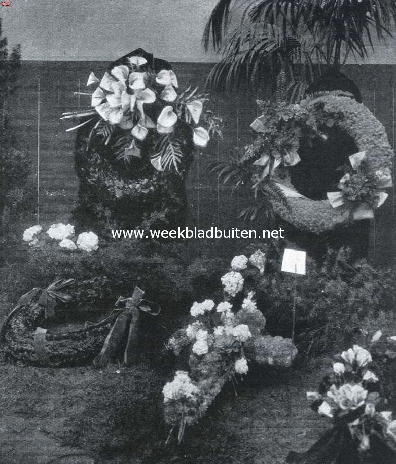 De Voorjaarsbloemententoonstelling te Heemstede. Groep grafwerk, bloemenmagazijn (Annie Wigman, Haarlem). Gouden medaille