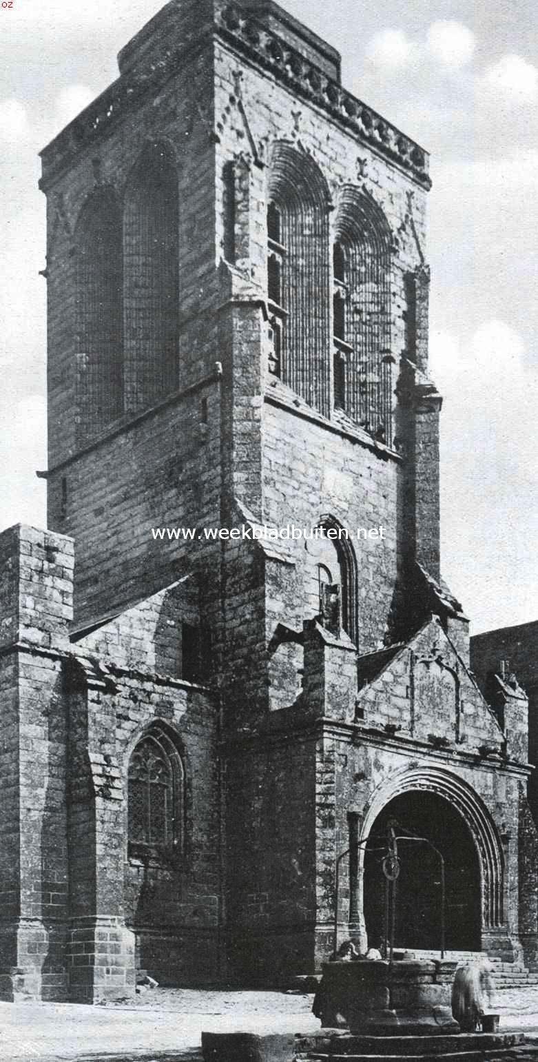 Een reis door Bretagne. De toren der kerk te Locronan