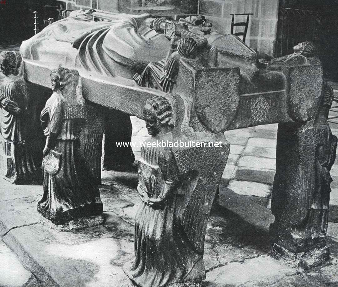 Een reis door Bretagne. Graftombe van St. Ronan in de kerk te Locronan