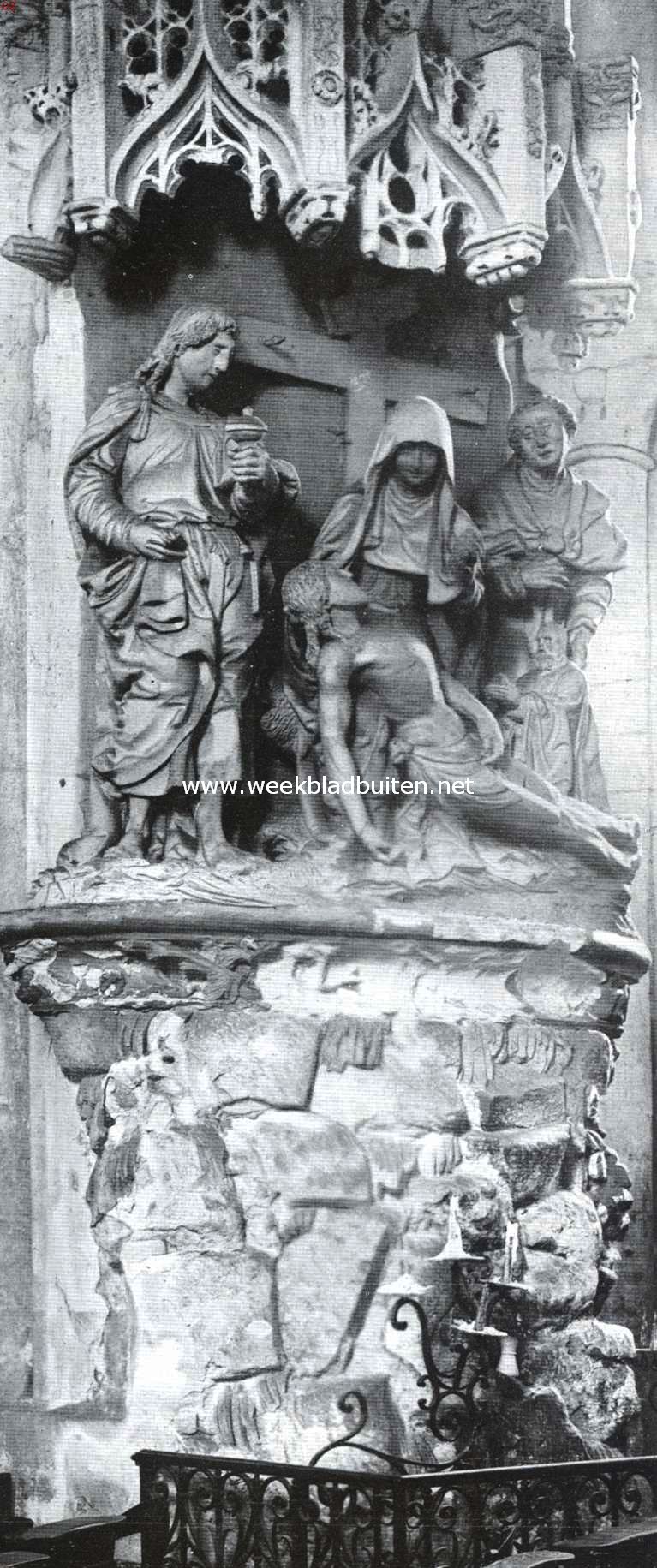 De omstreken van Parijs. Beauvais. Beeldhouwwerk in de Eglise St Etienne