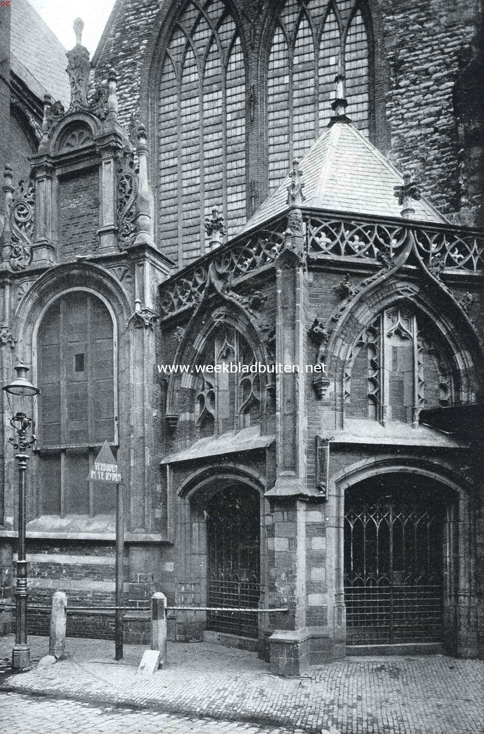 De Oude Kerk te Amsterdam. Kapel van het H. Graf en Noorderportaal