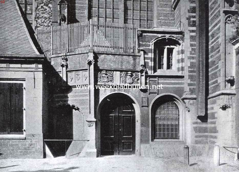 De Oude Kerk te Amsterdam. Het Zuiderportaal