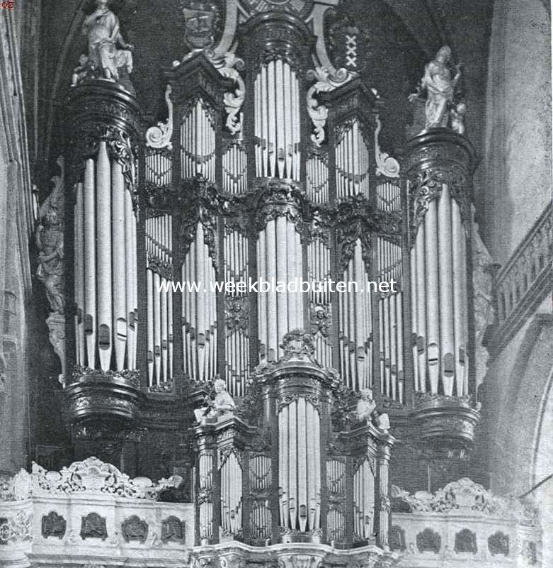 De Oude Kerk te Amsterdam. Het orgelfront in de Oude kerk