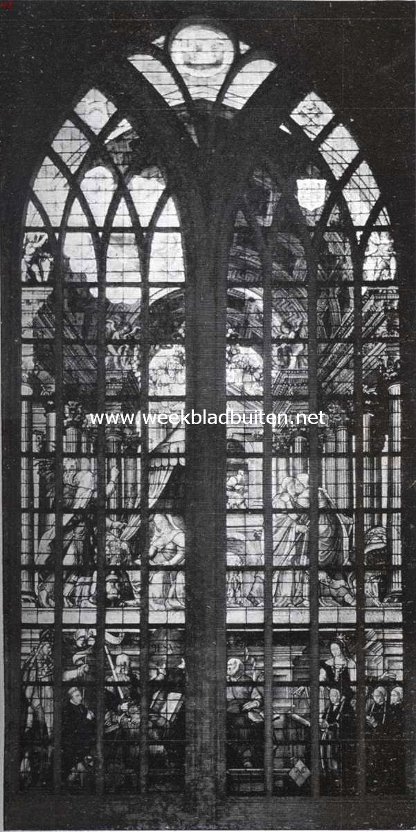 De Oude Kerk te Amsterdam. Raam met voorstelling van Maria Boodschap en bezoek van Maria aan Elisabeth