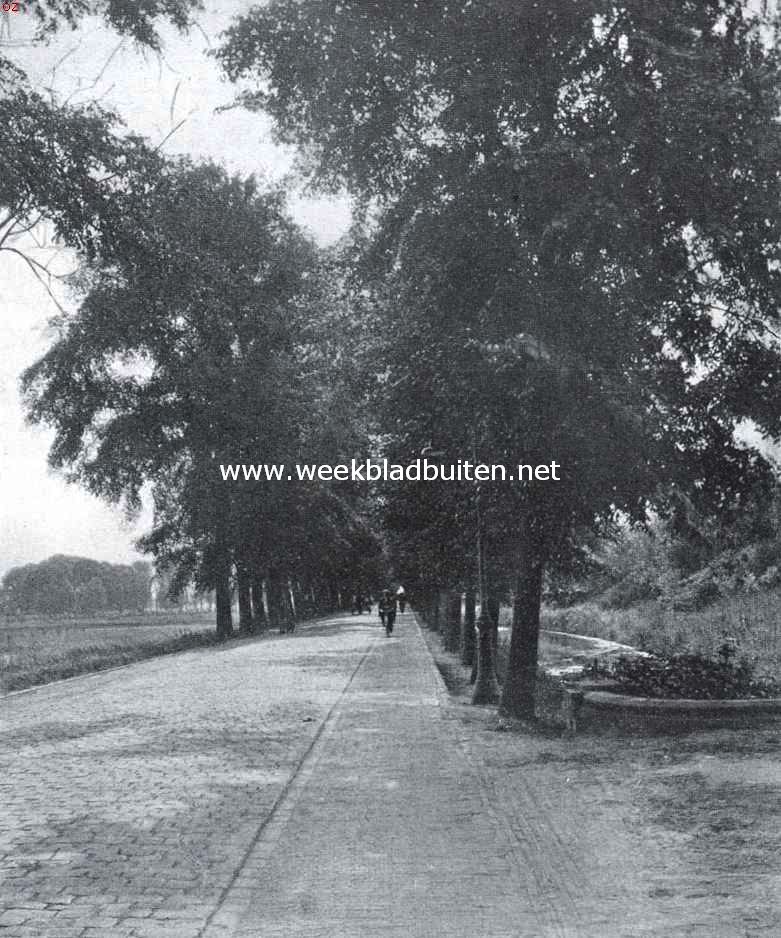 Roosenburgh. Bij het hek van Roosenburgh