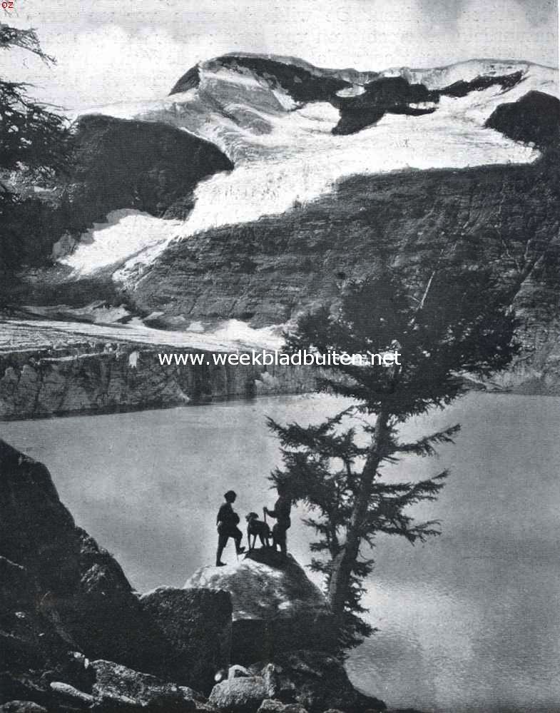 Lake of the Hanging Glacier in het Canadeesche Rotsgebergte