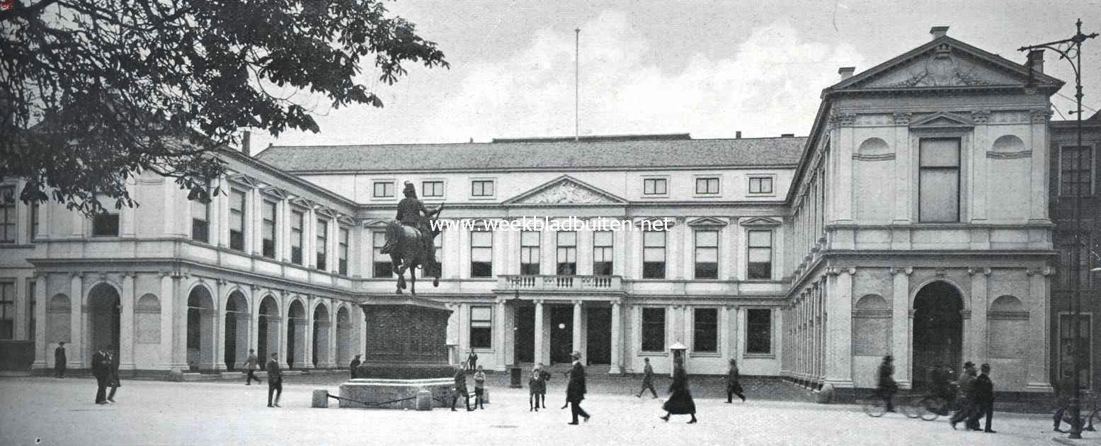 Het Koninklijk Paleis aan het Noordeinde met het ruitestandbeeld van Prins Willem den Zwijger