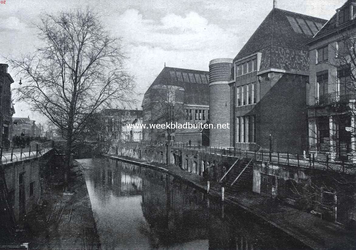 Utrecht. Achterzijde van het Hoofdpostkantoor aan de Oude Gracht