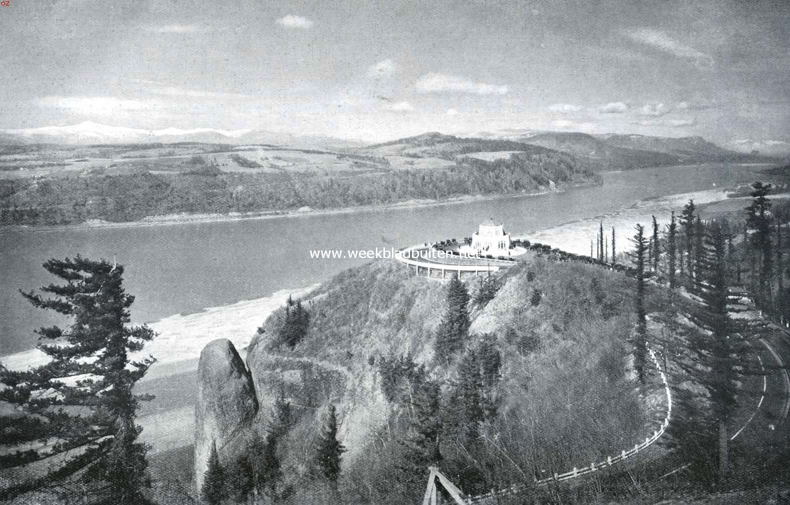 De Columbia River highway. Het Vista House aan de Columbia River highway