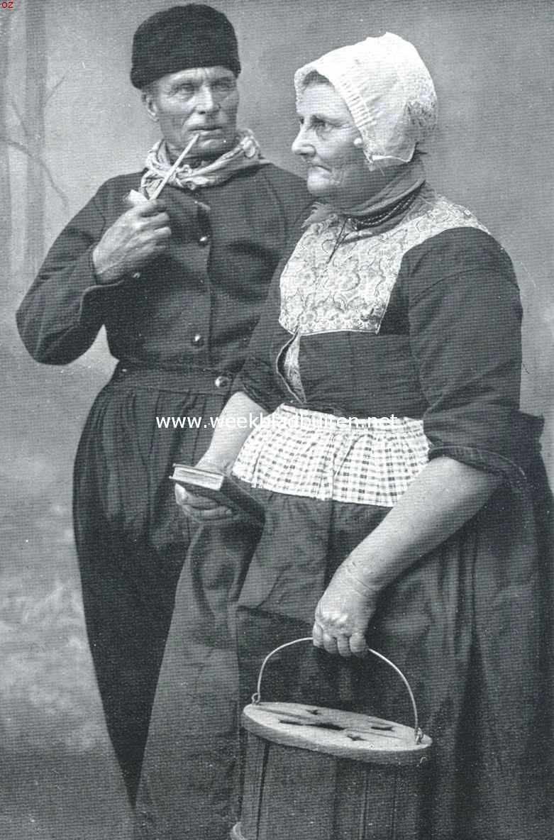 Man en vrouw in Schokkersche kleederdracht