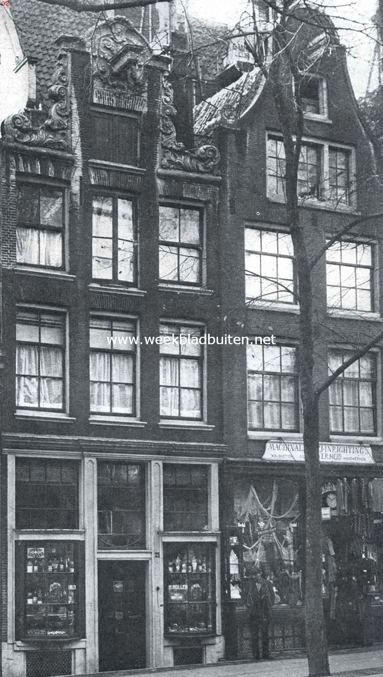 Wie de koek krijgt  De oude bakkerij (links) aan den Blauwburgwal te Amsterdam
