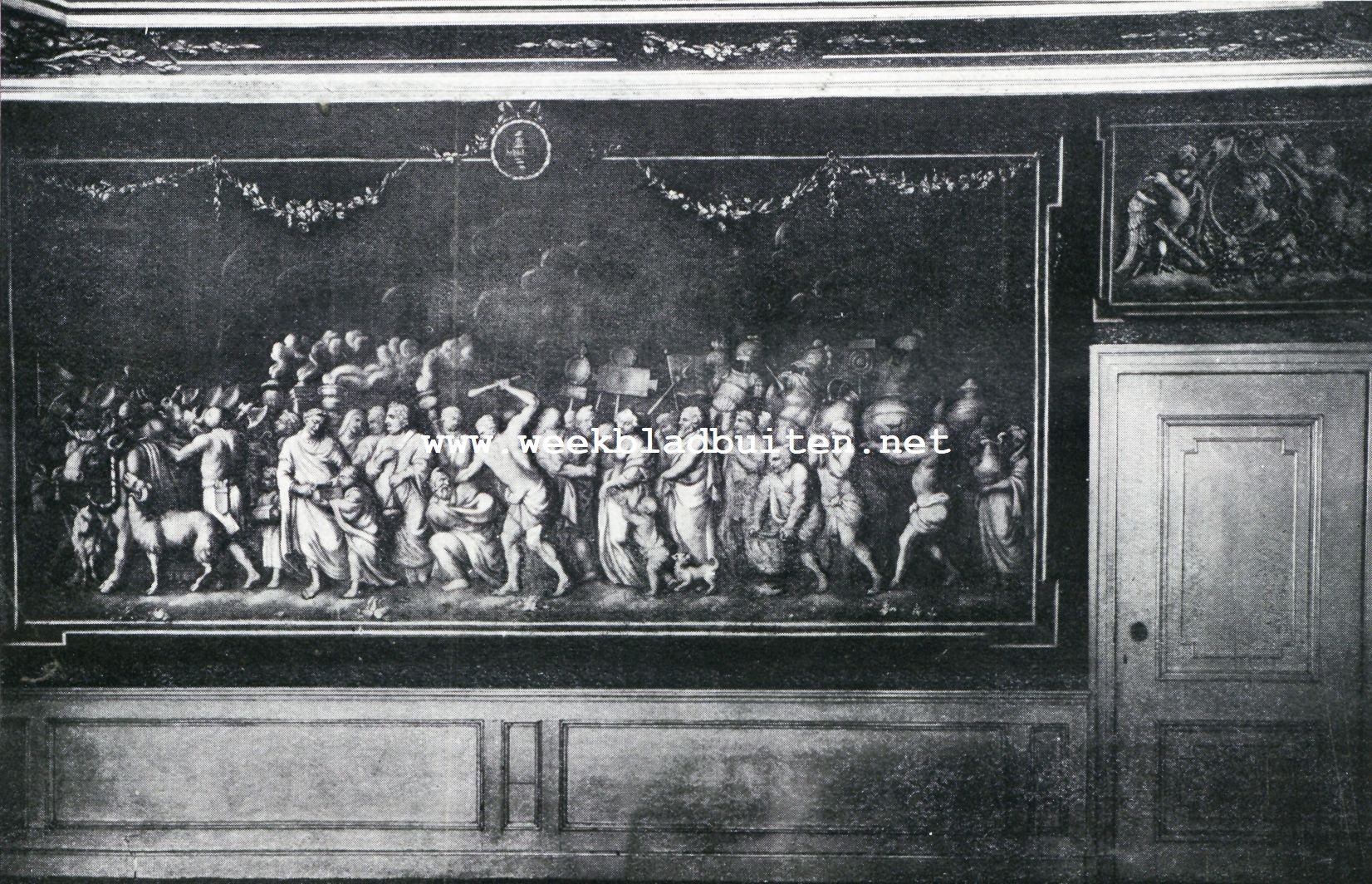 Het Hofkes Huis te Almelo. Wand met deur in de Groote Achterzaal. Gevangenen en buit in den zegetocht