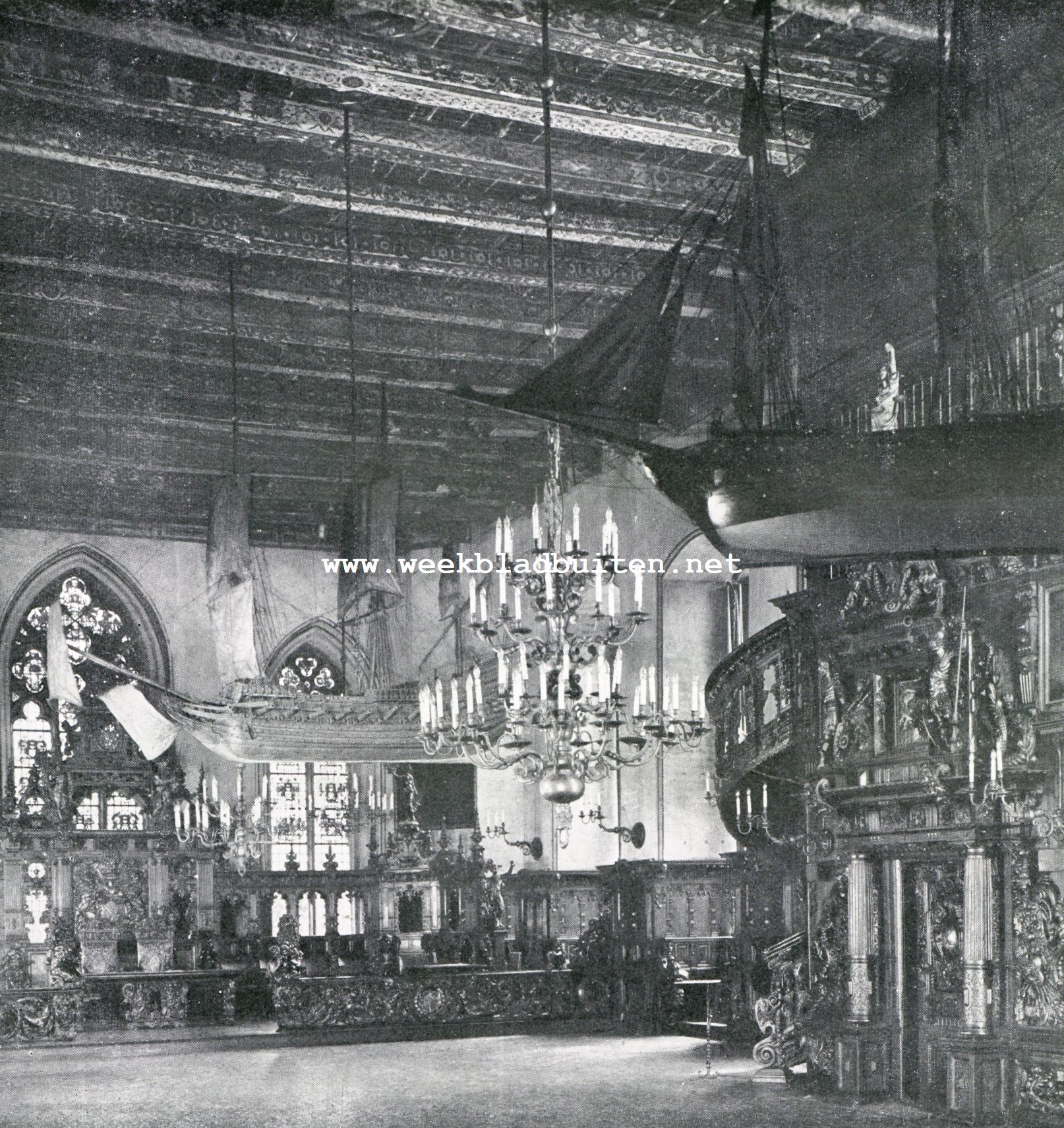 Het Bremer Raadhuis. Bovenzaal met raadsheerengestoelte en 