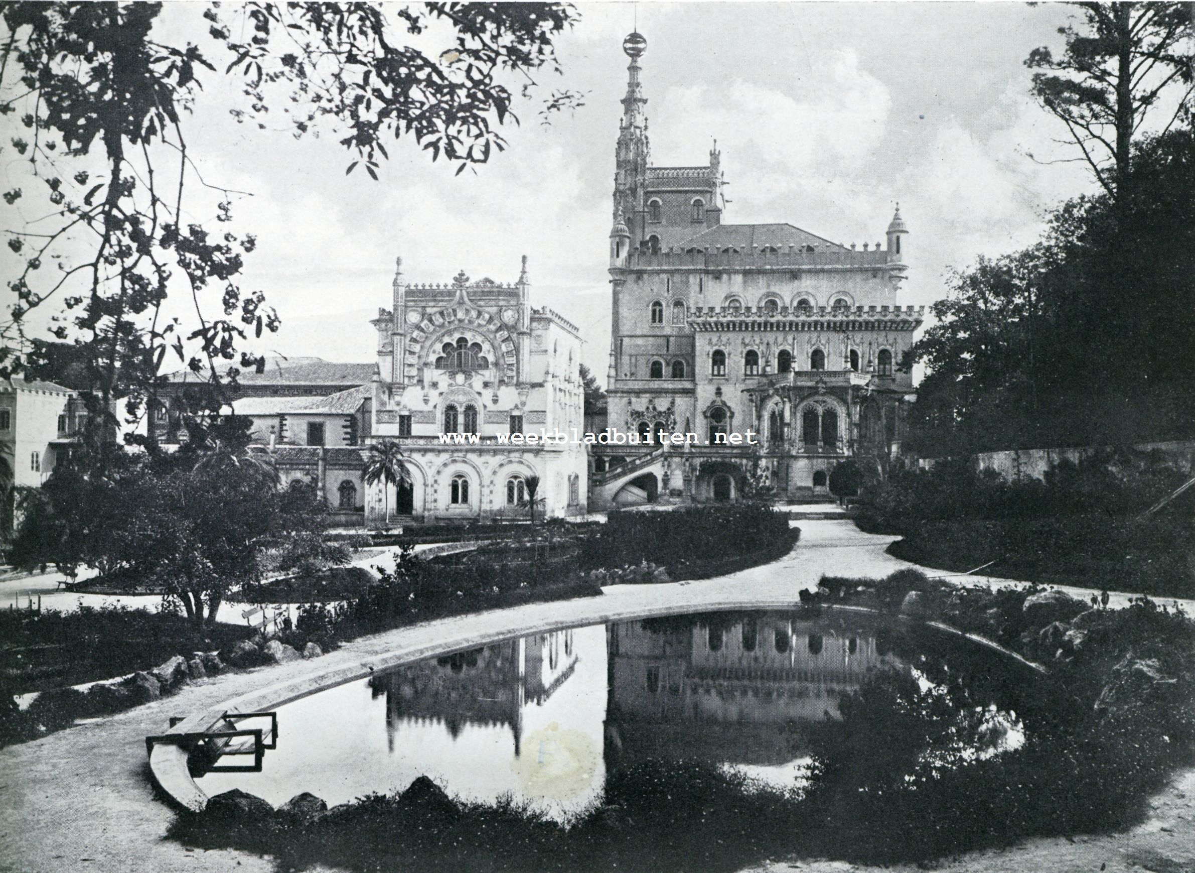 Bussaco. Gezicht uit den tuinop het voormalig Koninklijk zomerverblijf te Bussaco