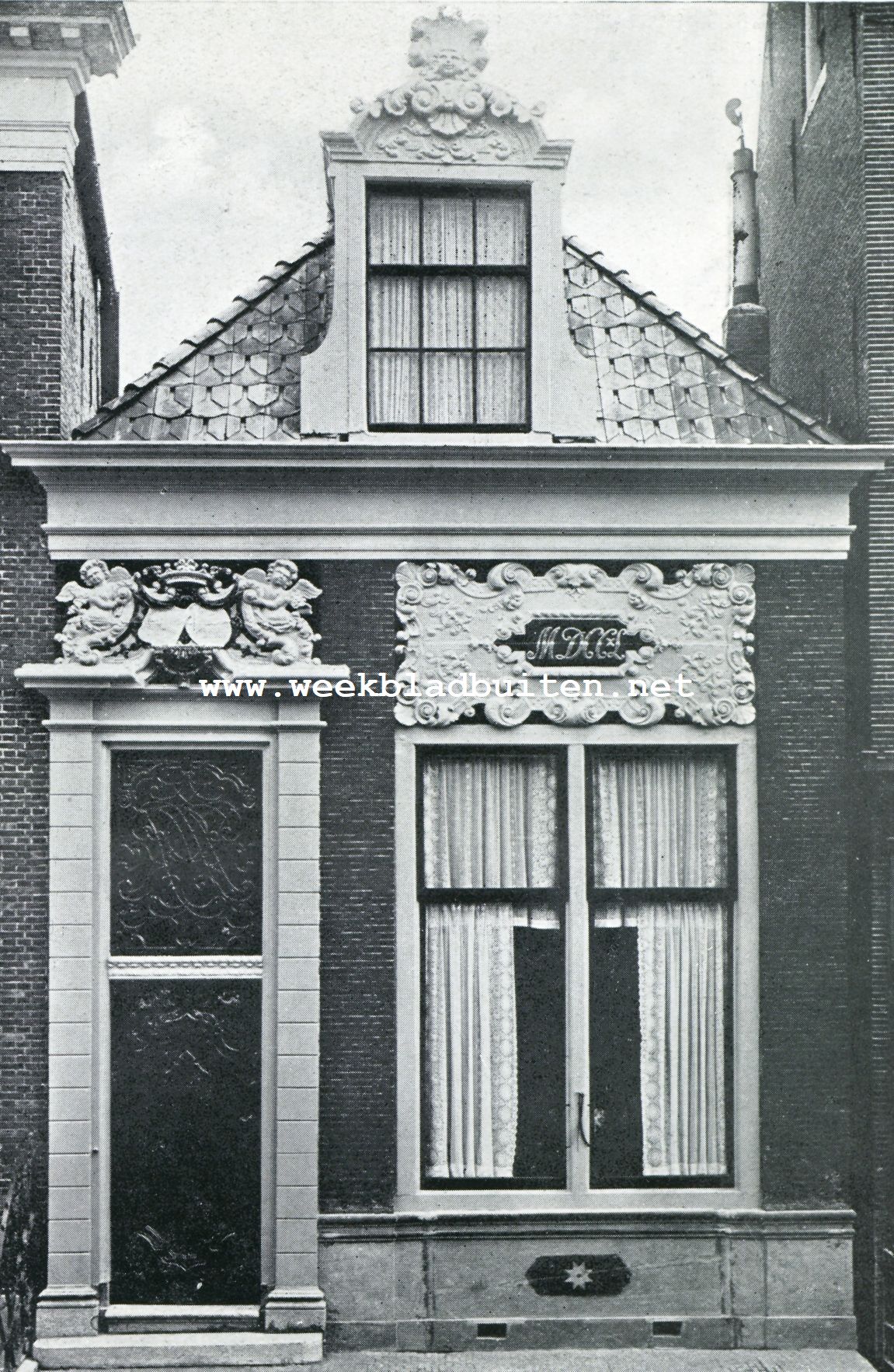 Bolsward. Huisje aan de Polstraat