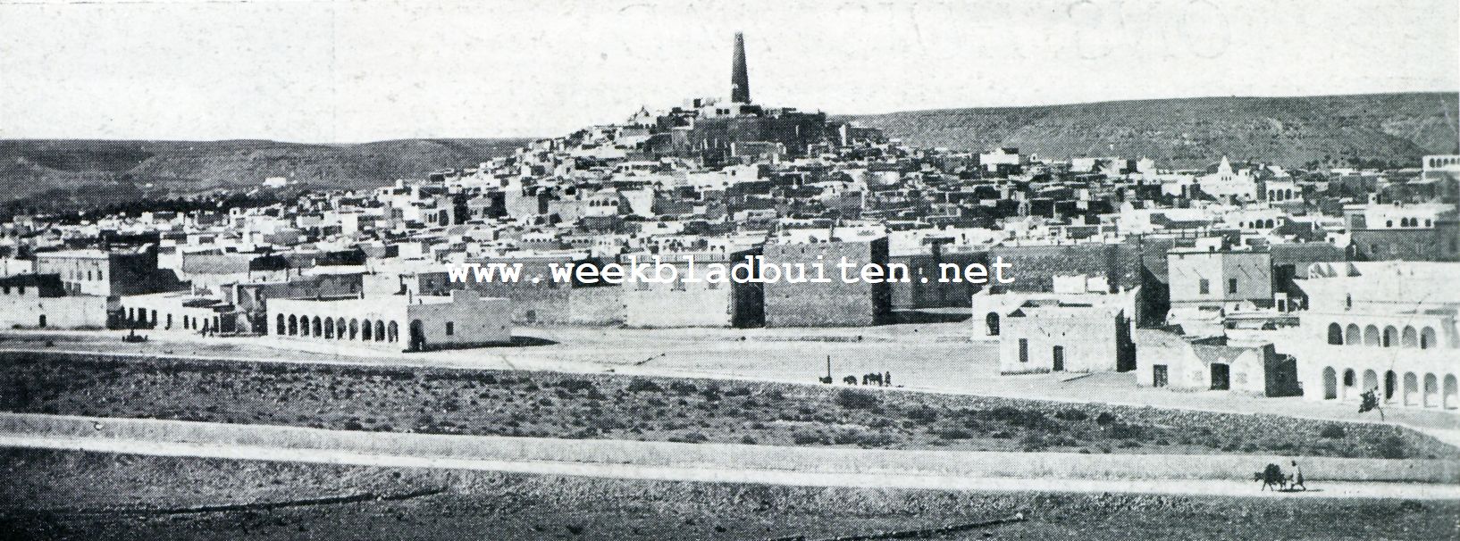 Naar de M'Zab. Panorama van Ghardaa, de hoofdstad van de M'Zab