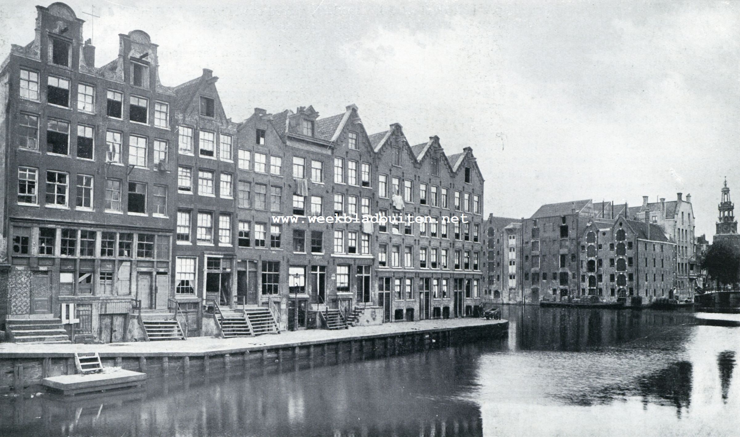 Het Nieuwe Grachtje te Amsterdam en zijn omgeving. Het Nieuwe Grachtje met achterzijde der Nieuwe Uilenburgerstraat