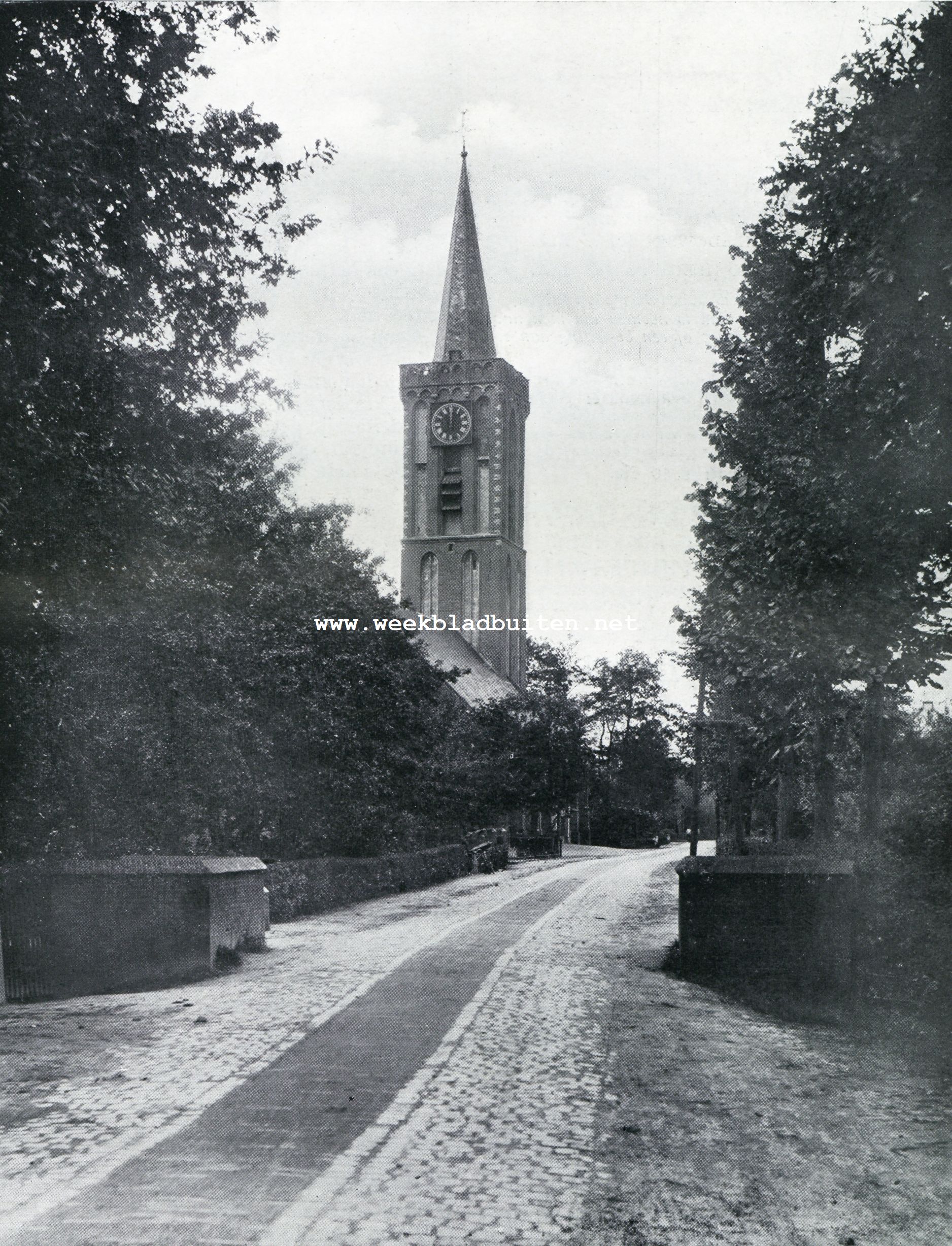 Bij den Kerktoren van Nieuw-Loosdrecht