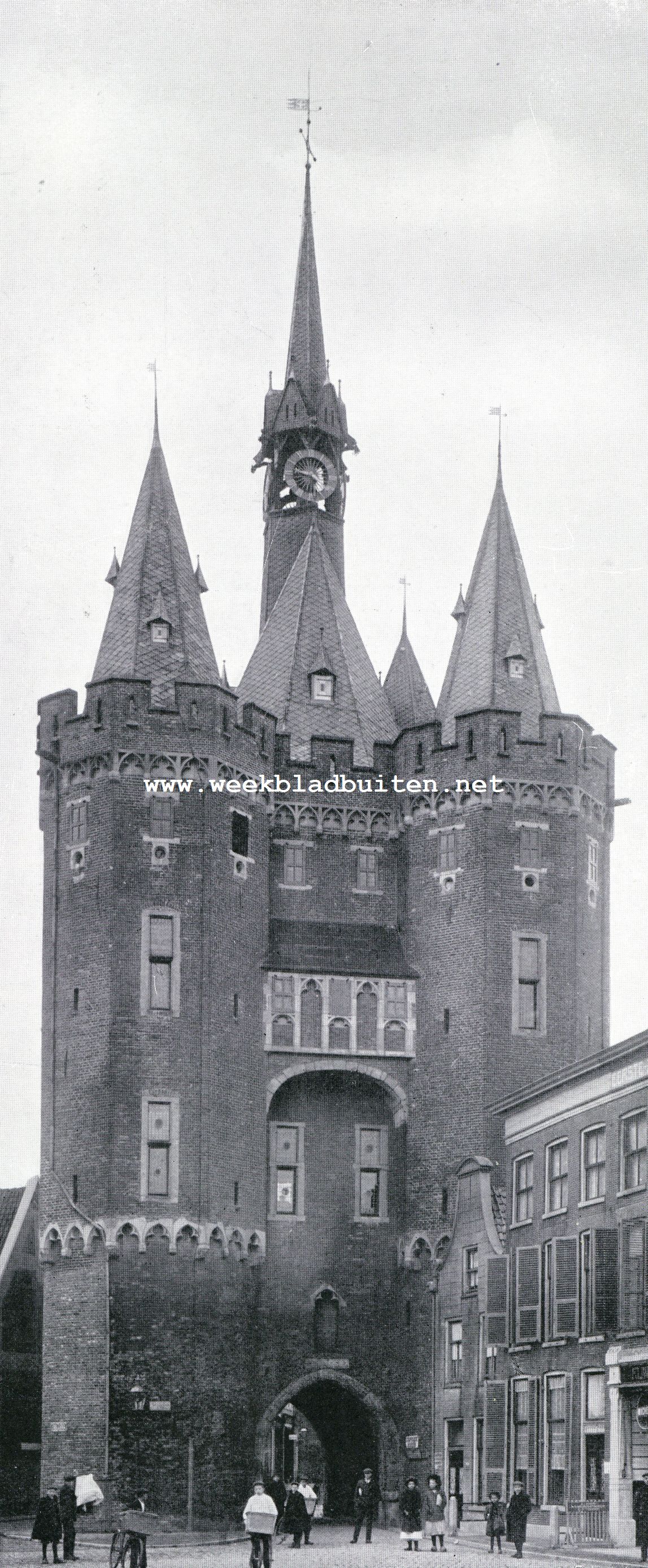 Oude poorten bij Zwolle. De Sassenpoort te Zwolle, buitenzijde