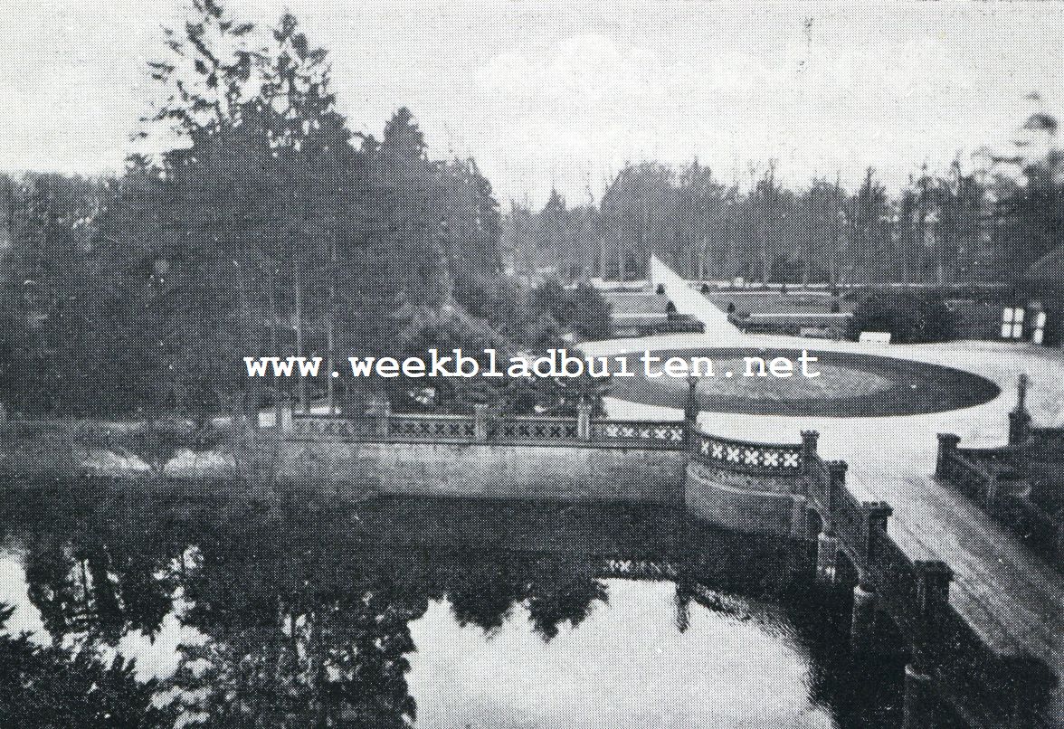 De parkarchitect Hugo A.C. Poortman. Gezicht op het park van Moyland van het Kasteel uit. Aanleg van Hugo A.C. Poortman