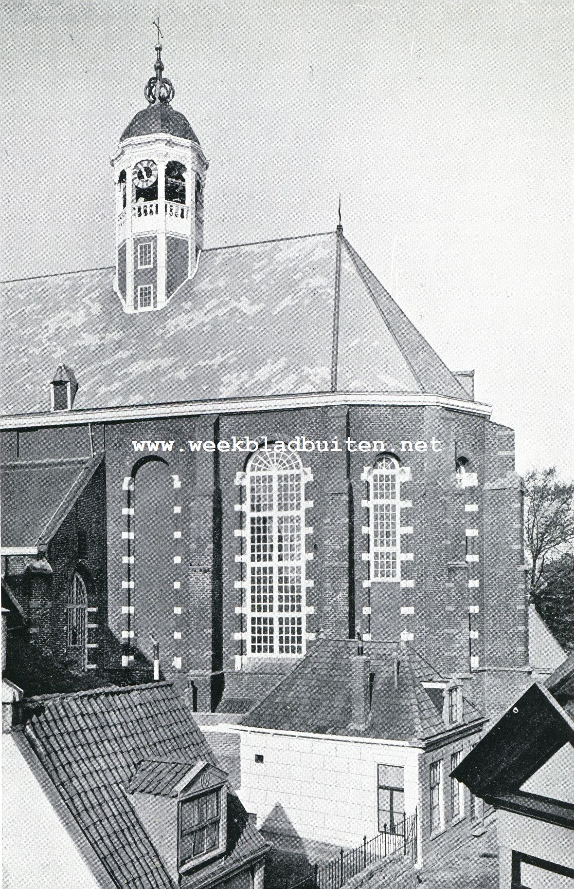 De Groote of St. Maartenskerk te Sneek. Het koor der  Groote of St. Maartenskerk te Sneek