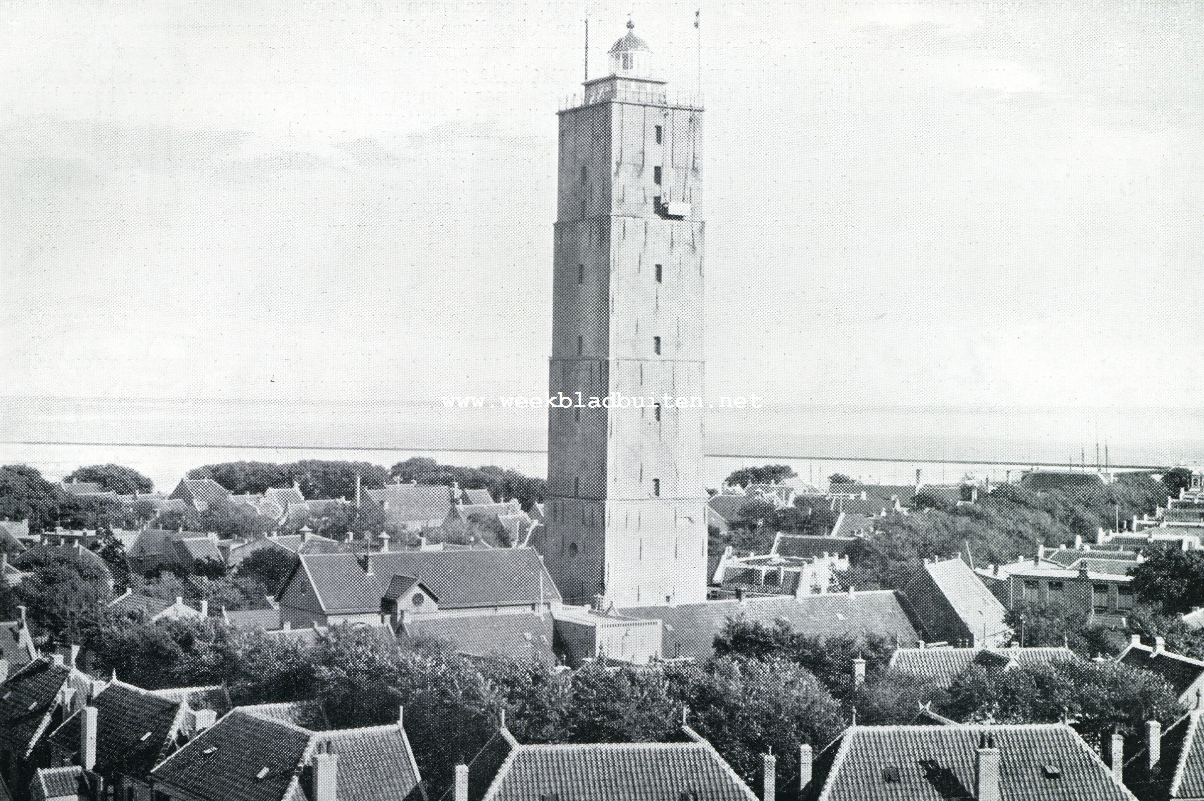 Onder den Brandaris. Het duinmeertje 