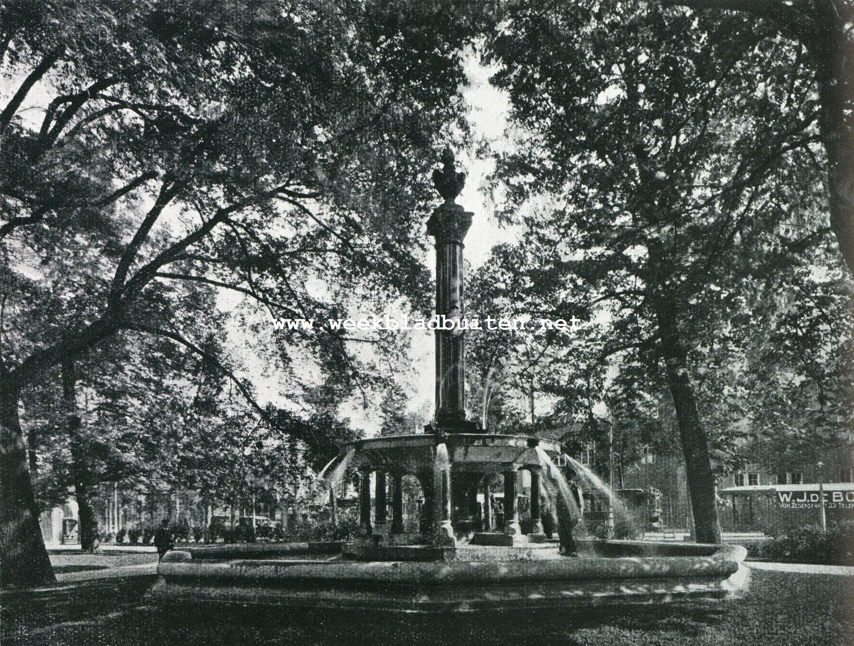 De fonteinen van Amsterdam. In het Wertheim-plantsoen