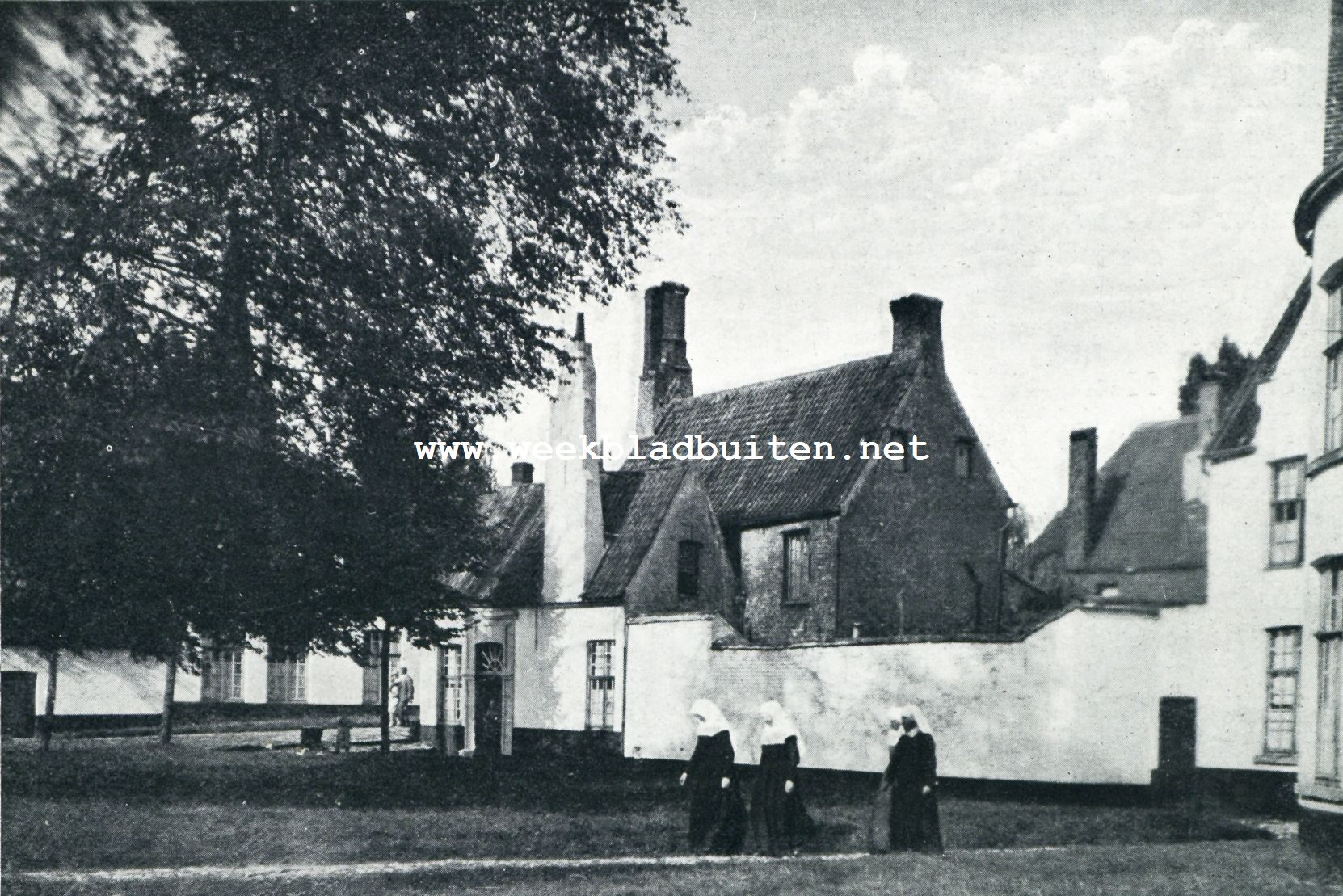Begijnhof te Brugge. Foto in den fotowedstrijd van 