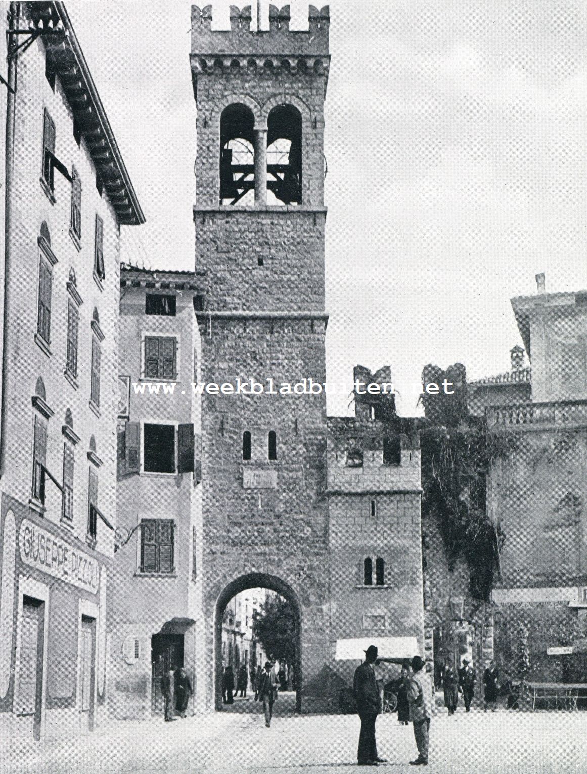 RIVA SUL GARDA. PORTO SAN MICHELE MET EEN DEEL DER OUDE VESTINGWERKEN