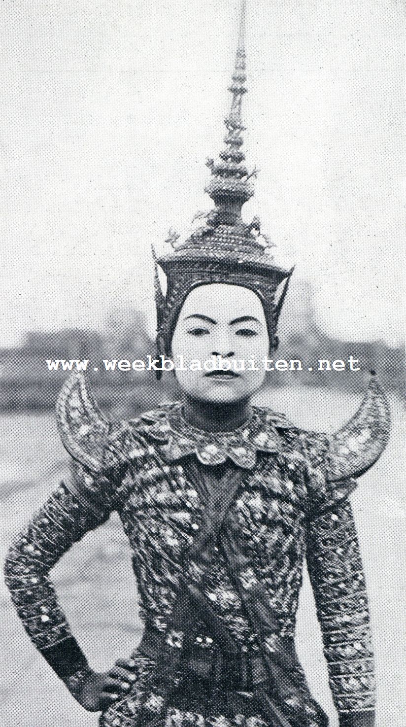 DANSERESSEN VAN SIAM EN CAMBODJA. HOOFDTOOI VAN EEN CAMBODJA-DANSERES