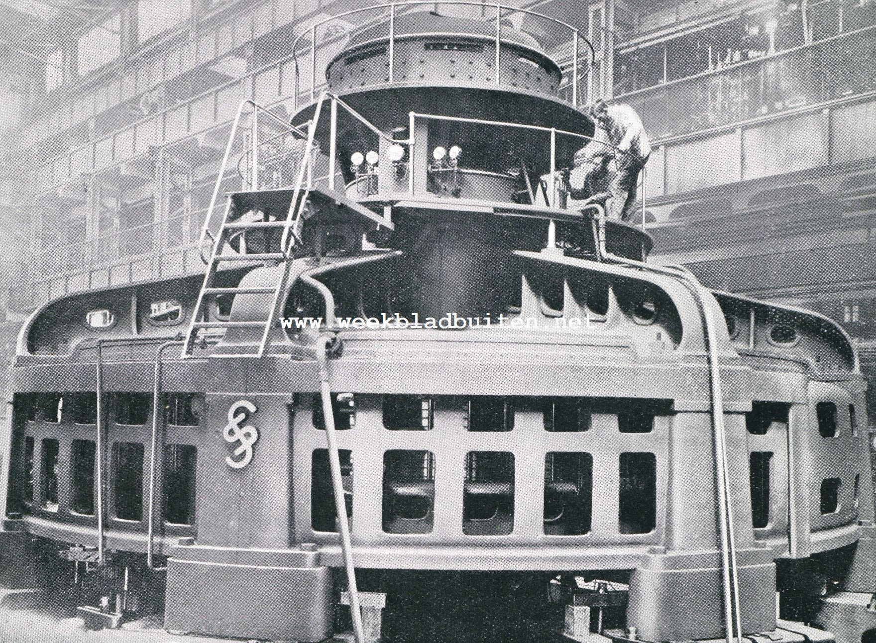 Electro-giganten. Een verticale wisselstroom-generator