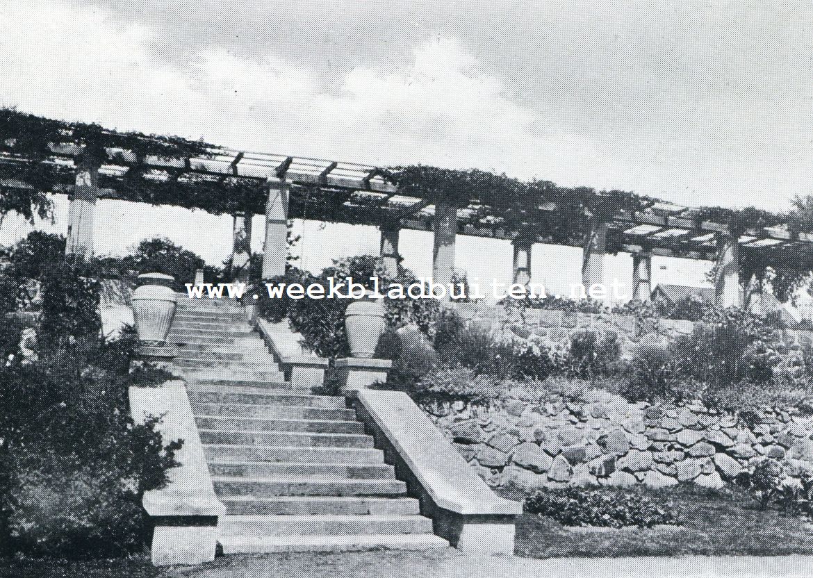 De rotstuin en pergola van Wegeholm