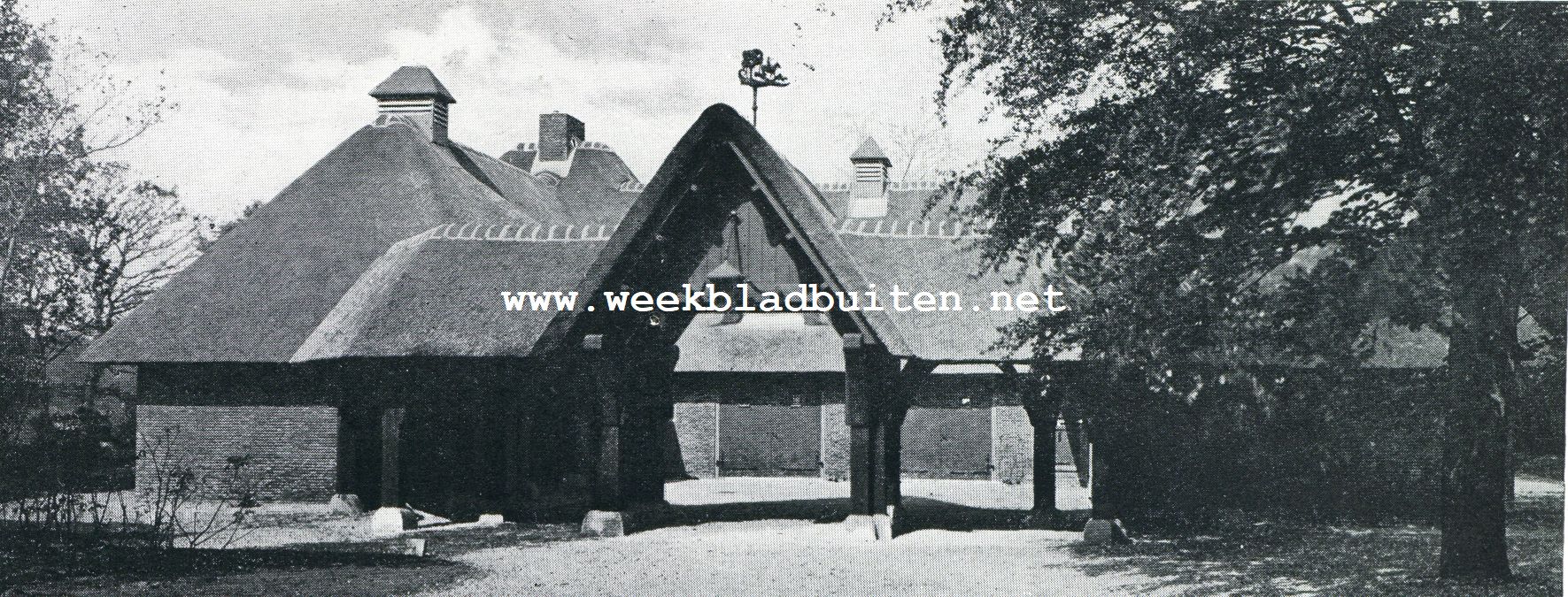 Zuiderhof. Toegang tot stal en garage