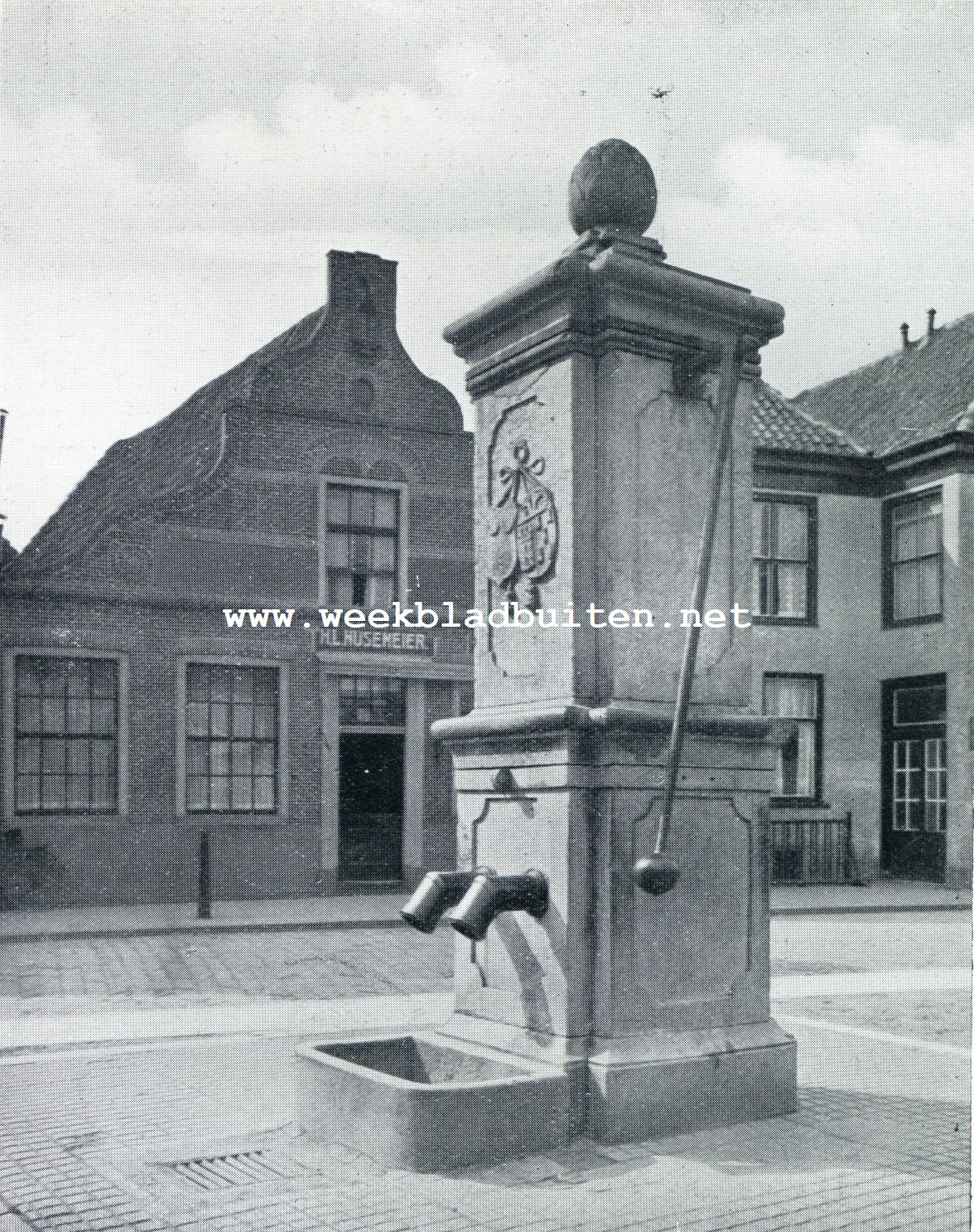 Hillegom. Pomp op het dorpspleintje uit het jaar 1740, met de wapens der families Six en van den Bempden