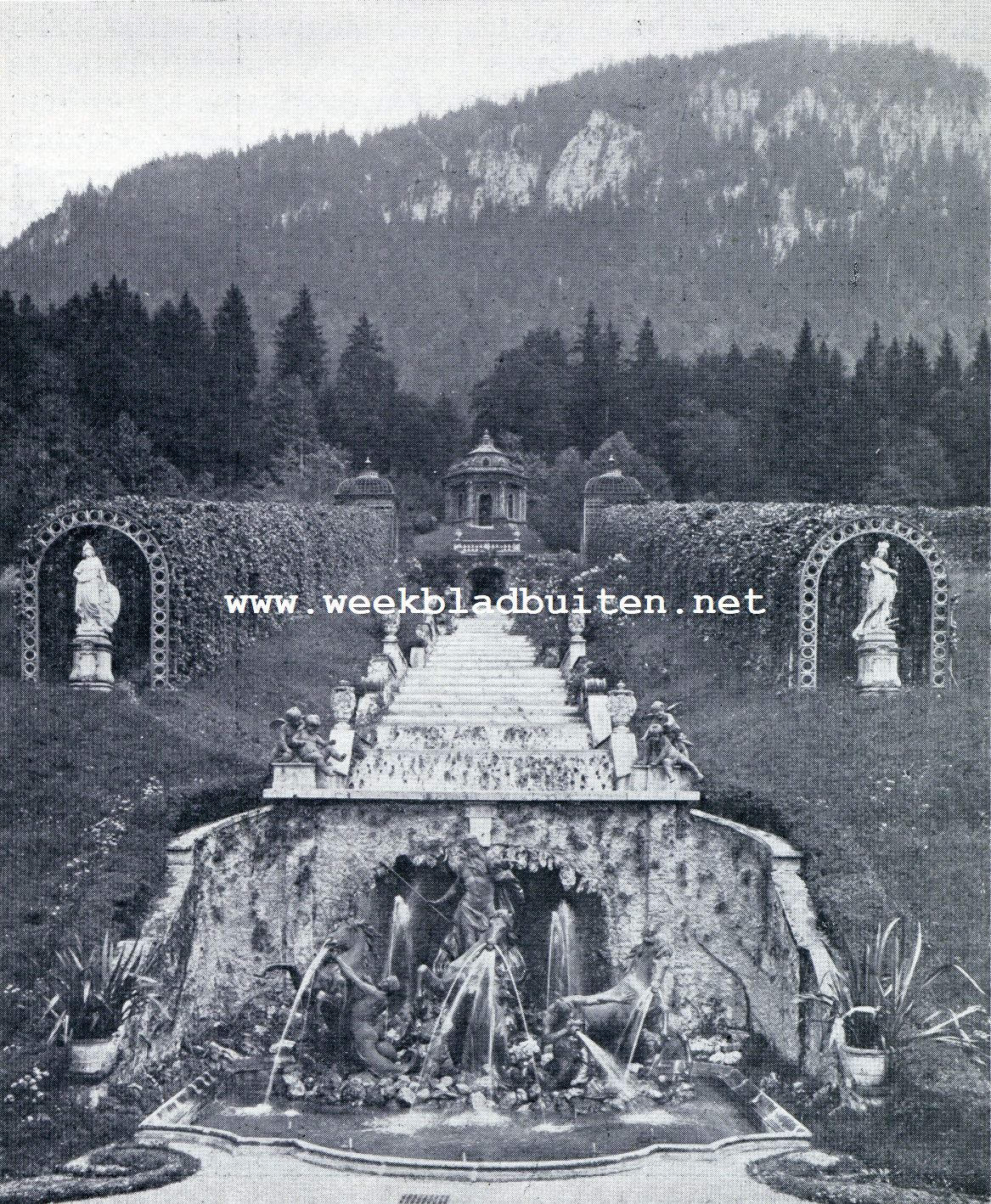 Linderhof. Waterwerken en berceau