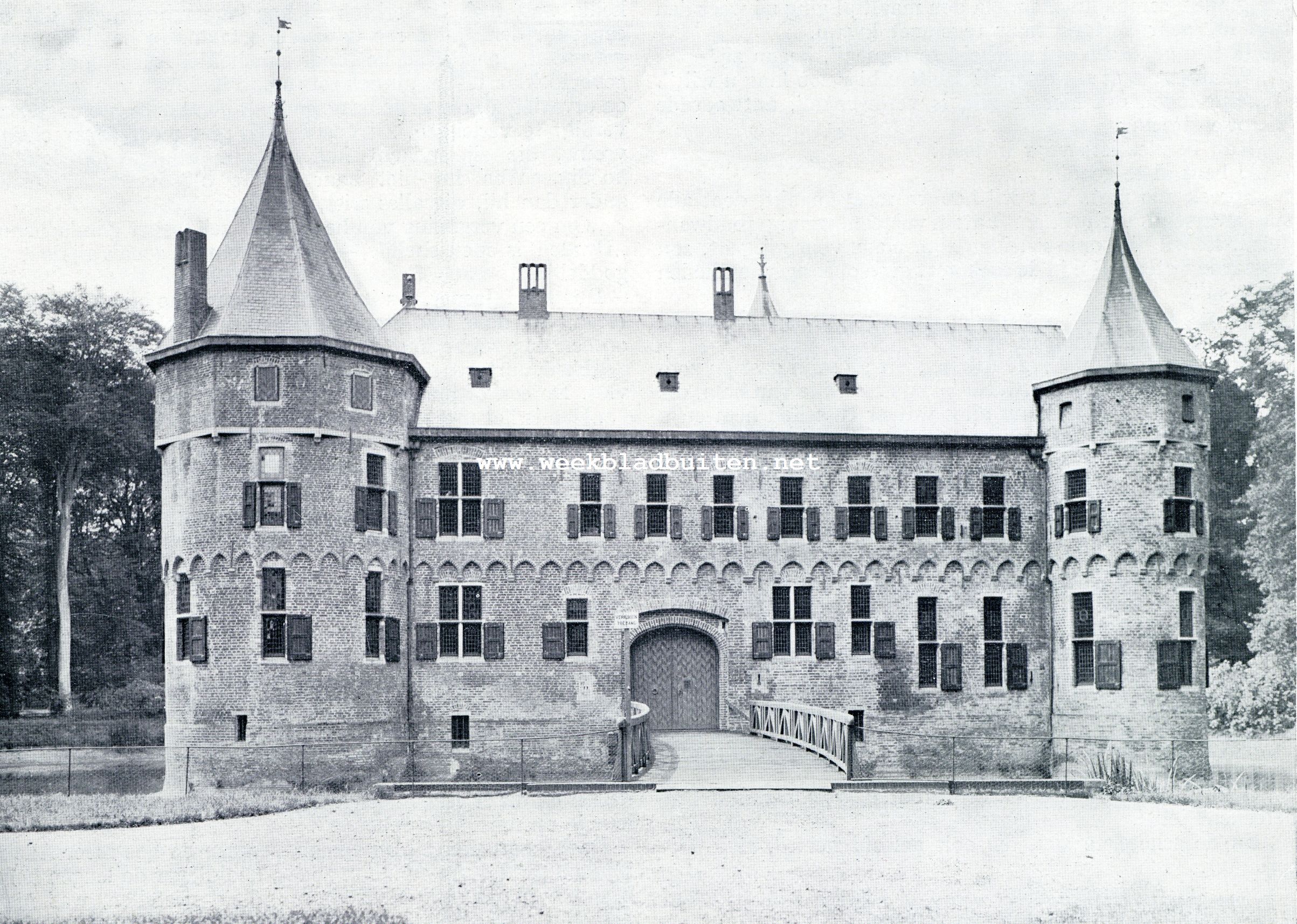 Het Oude Loo. Kasteel het Oude Loo. Vooraanzicht