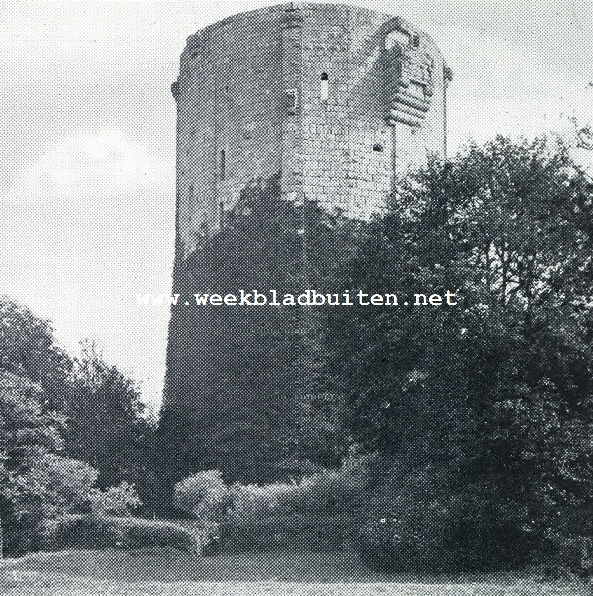 De kasteelen van het geslacht de Coligny te Chtillon sur Loing, Saint Maurice sur Aveyron en Chteaurenard. Oude toren van het vroegere kasteel der Coligny's te Chatillon