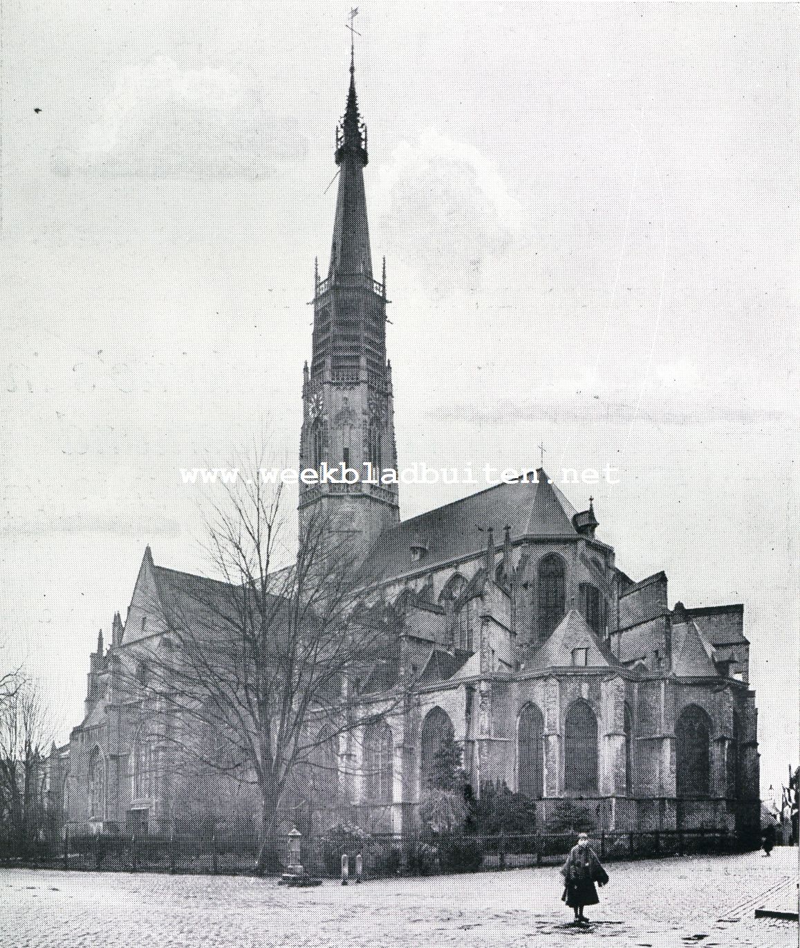 Een 750-jarige. De St. Willebrordskerk te Hulst (tweede helft der 15de eeuw. Kapellen eerste helft der 16de eeuw; toren vernieuwd)