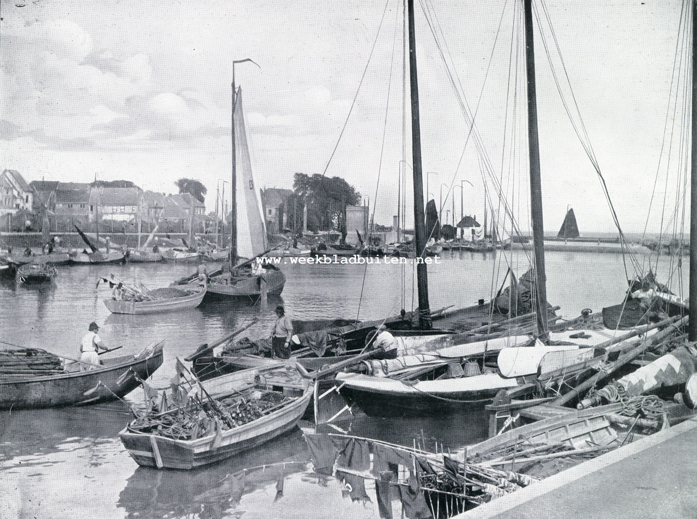 Het feestelijk afscheid van de Zuiderzee. De Buitenhaven te Enkhuizen
