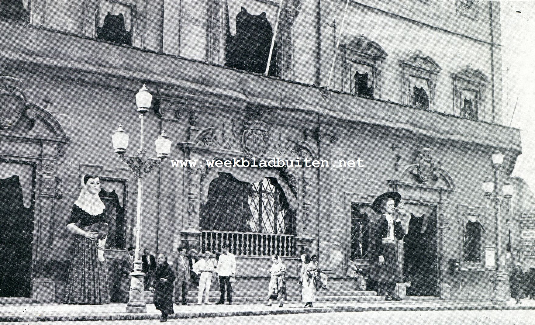 Palma de Mallorka. Het Stadhuis versierd tijdens een kerkelijk feest