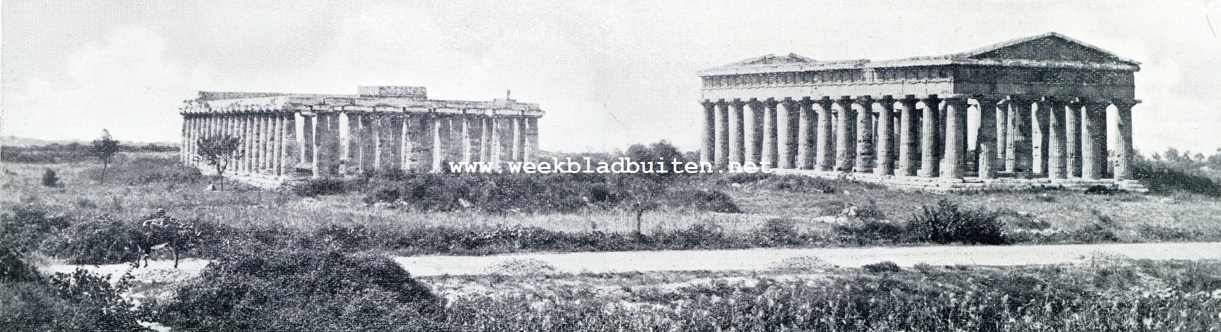 De Tempels van Paestum. Links de Basiliek, rechts de Tempel van Neptunus