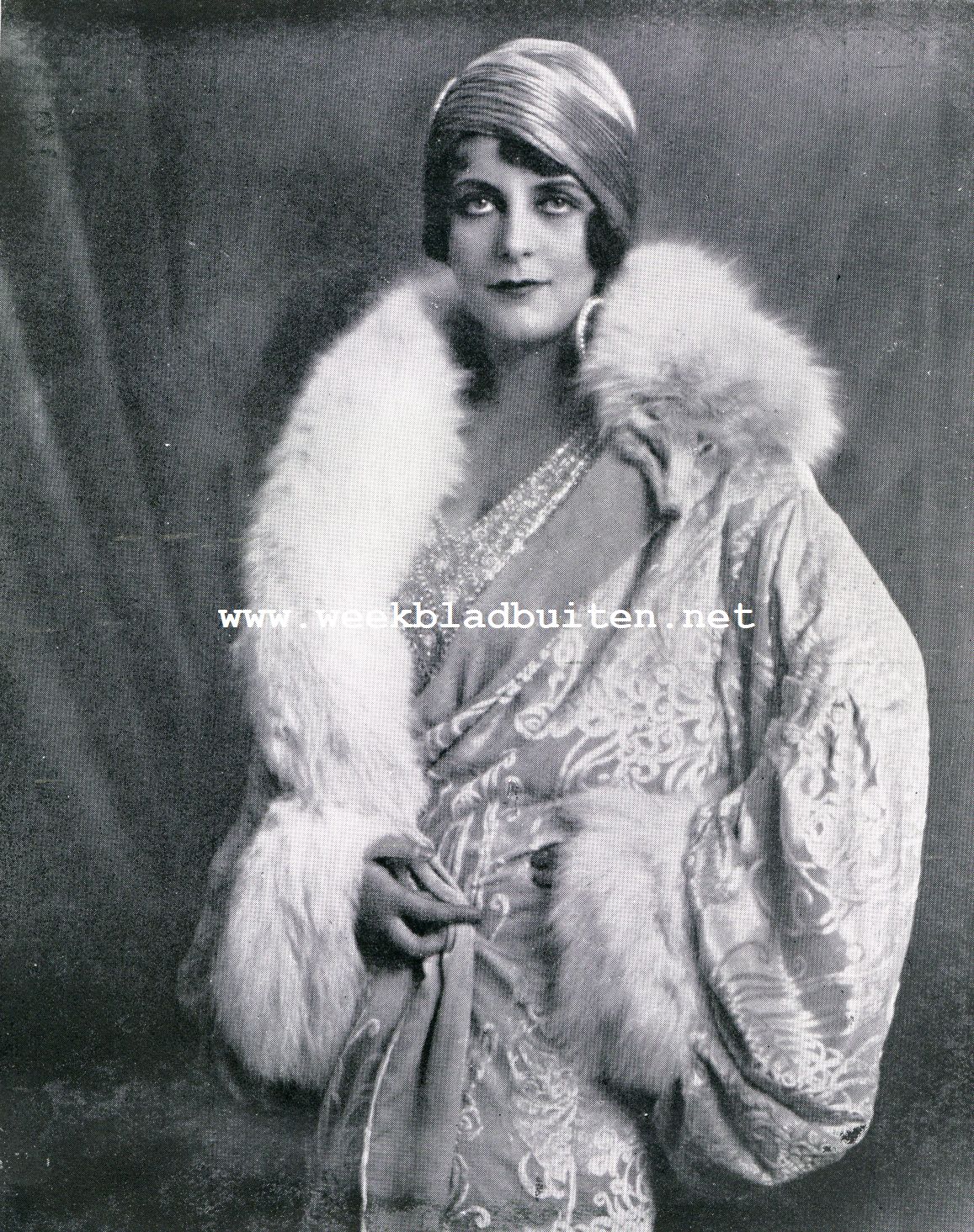 De kleeding der filmsterren. Ruth Weyher